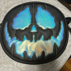 Love pain and stitches trade